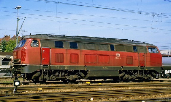 215 102