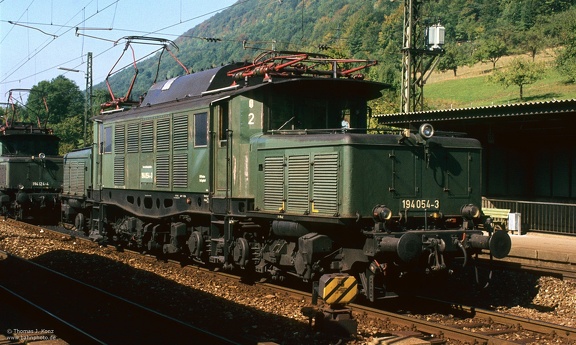 194 054