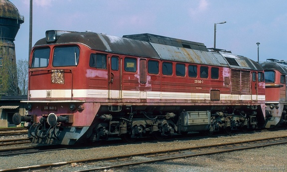 220 048