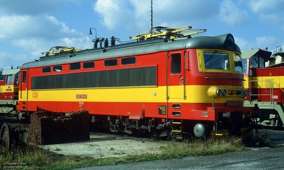 242 241