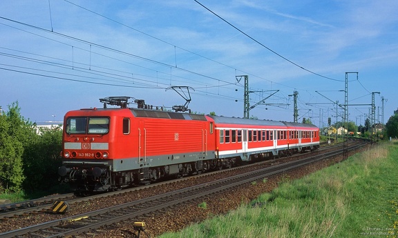143 962