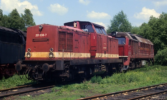 201 038