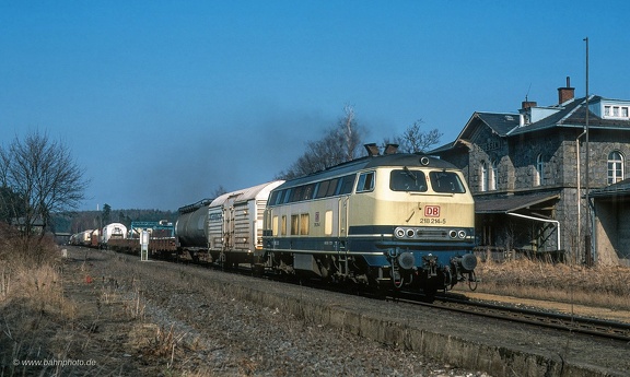 218 214