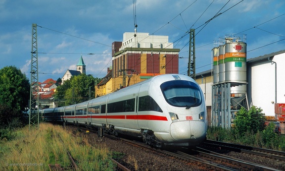 411 027