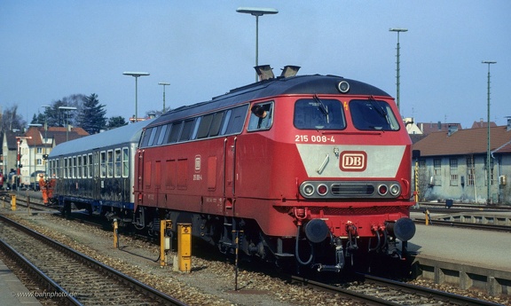 215 008