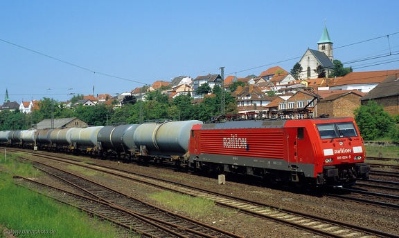 189 004