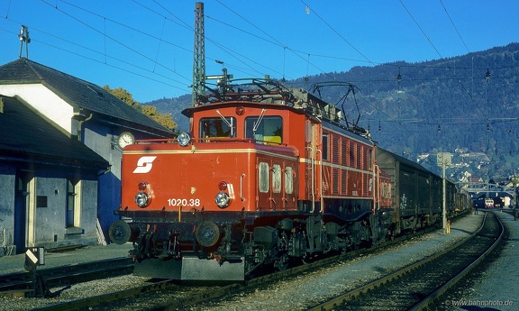 1020 038