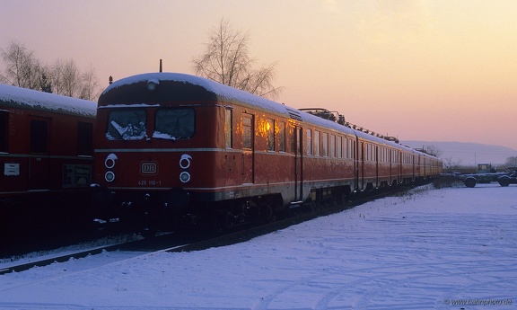 425 116
