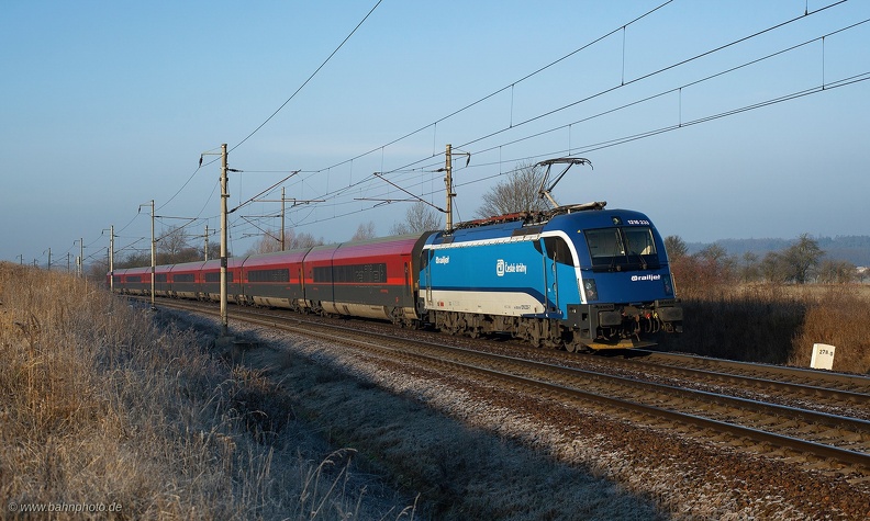 8705.jpg