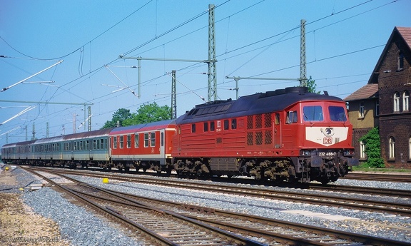 232 488