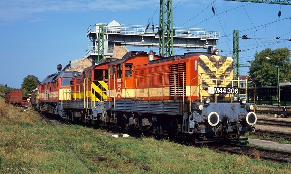 M44 306