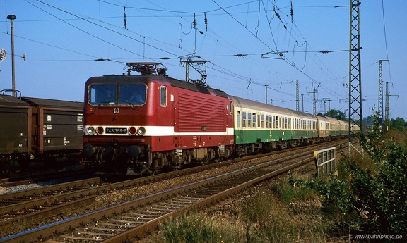 143 369