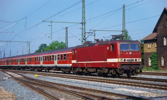 143 857