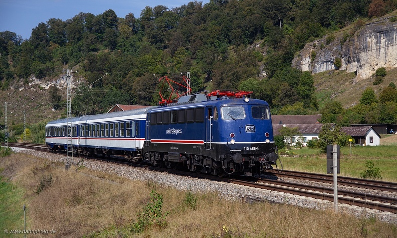 8737.jpg