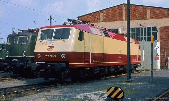 120 001