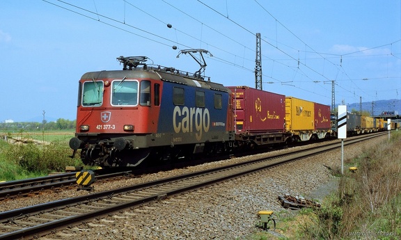 421 377