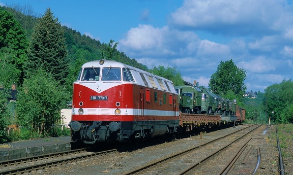 228 770