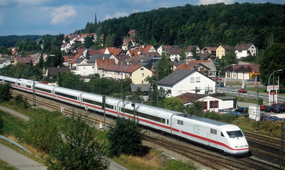 401 559
