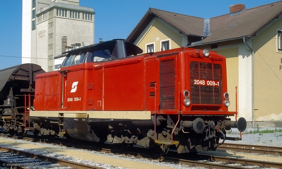 2048 009