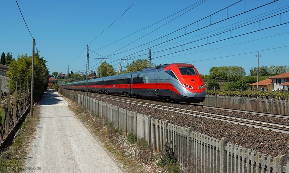 500 032