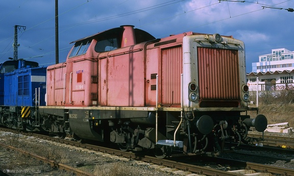 212 258