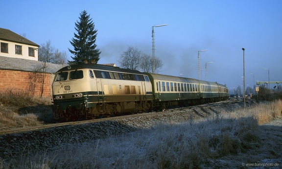 218 211