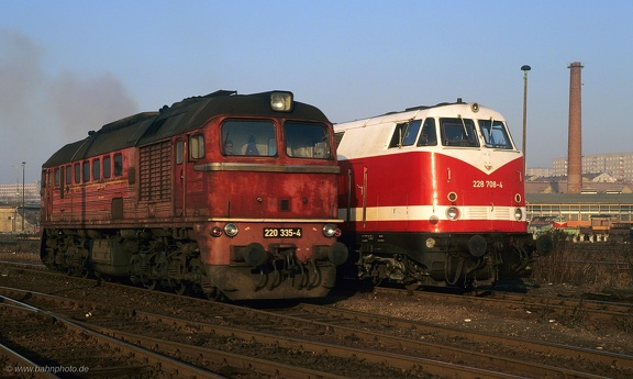 220 335