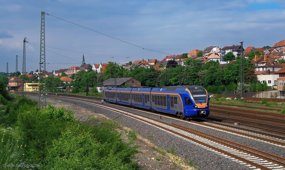 428 134