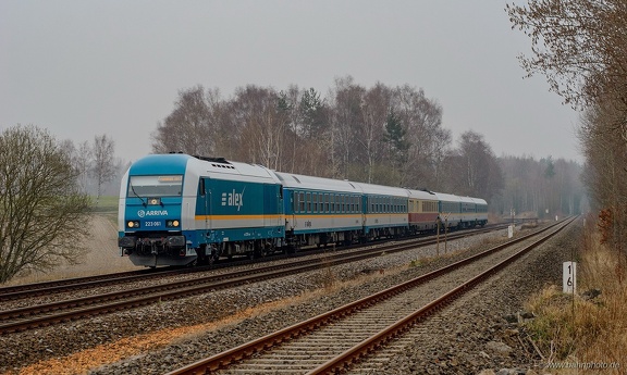 223 061