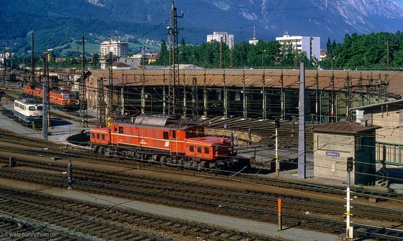 1020 007