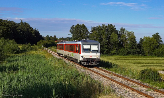 628 512