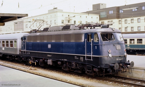 110 444