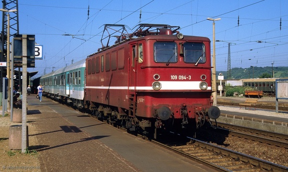 109 094