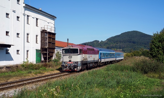 754 061