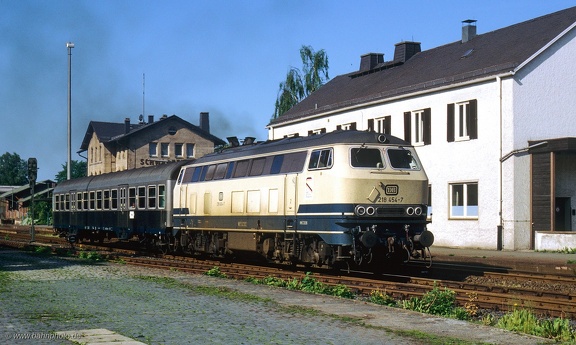 218 454