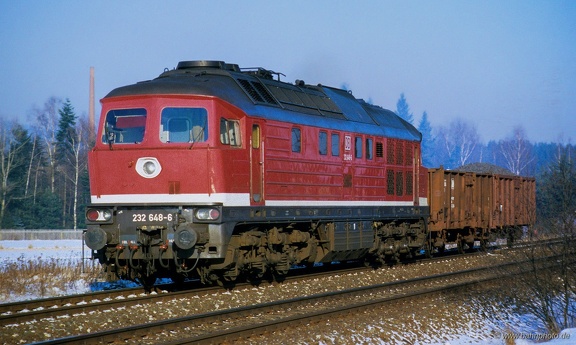 232 648
