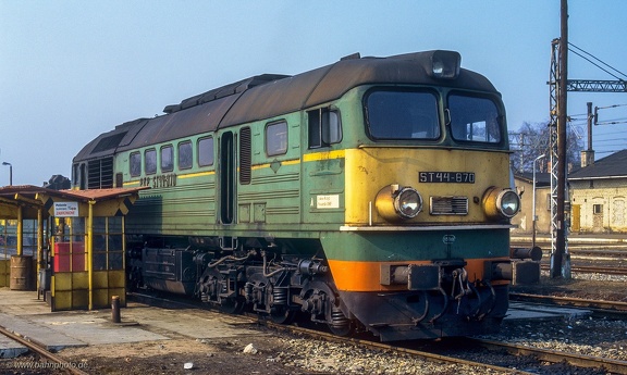 ST44-870