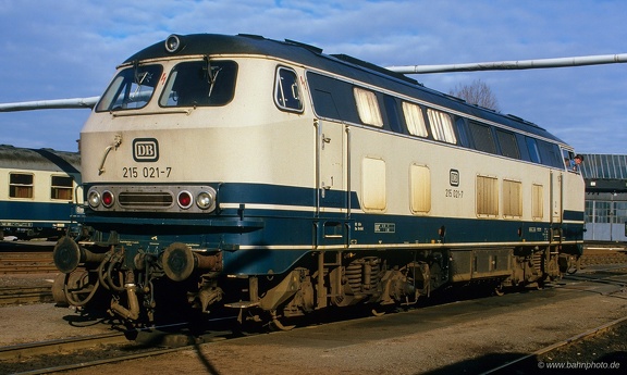 215 021