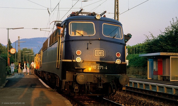 110 271