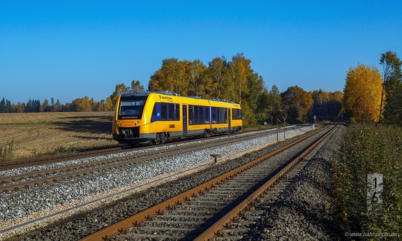1648 702
