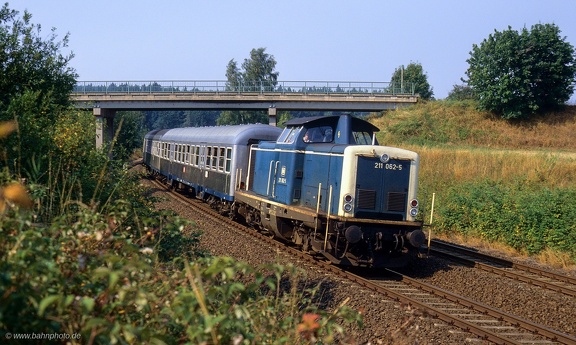 211 062
