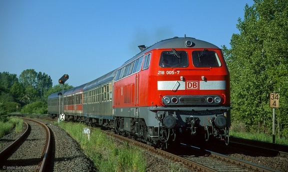 218 005