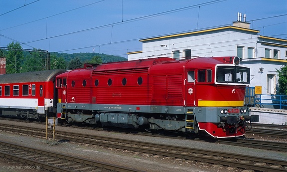 750 300