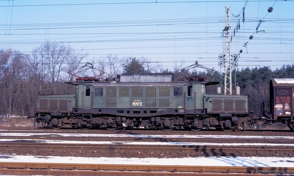 194 145