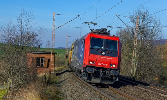 482 048