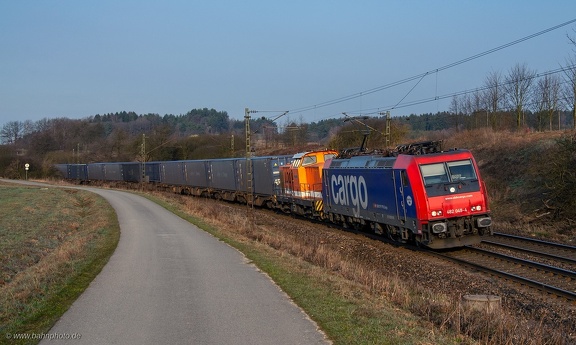 482 049
