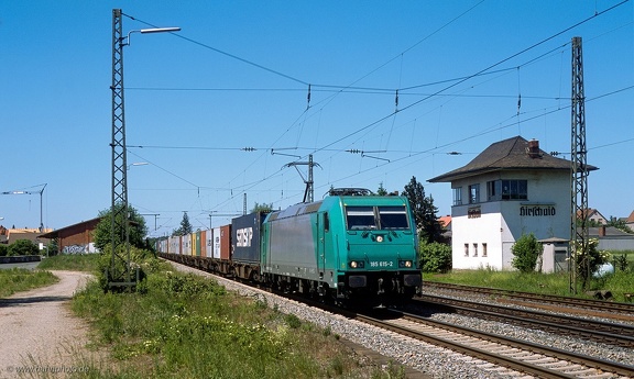 185 615