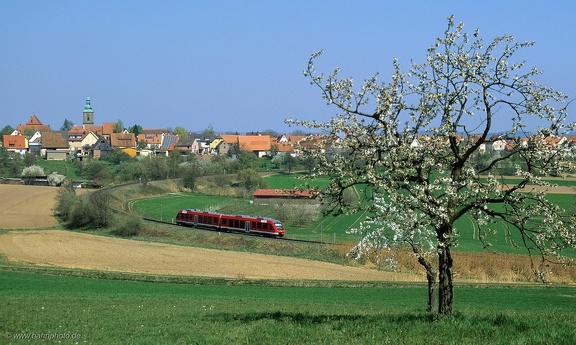 648 301