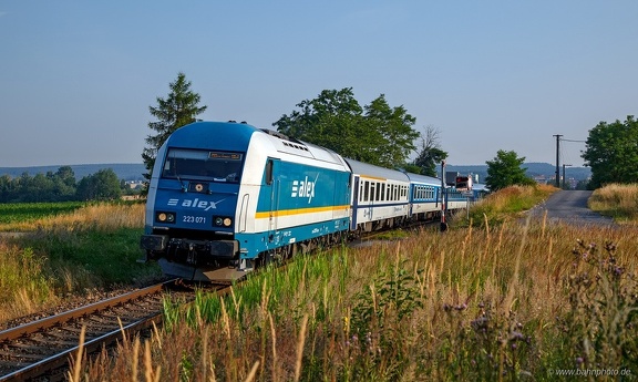 223 071
