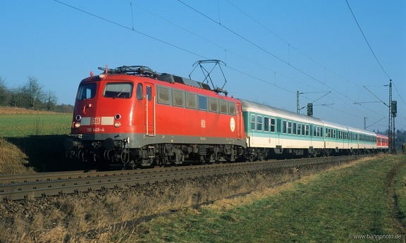 110 445